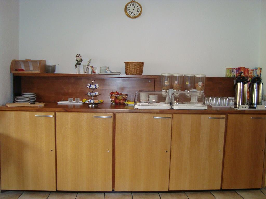 Hotel-Restaurant Handelshof Дортмунд Екстериор снимка