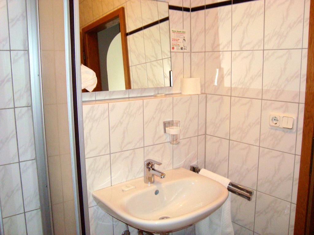 Hotel-Restaurant Handelshof Дортмунд Стая снимка