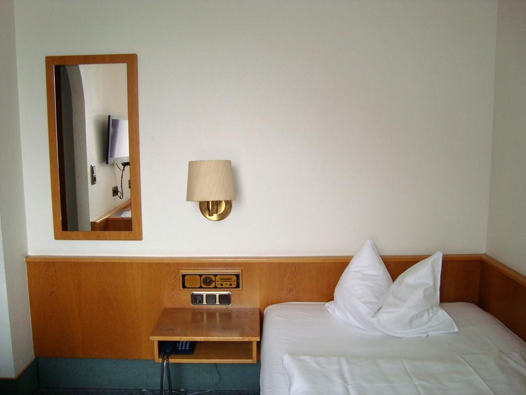 Hotel-Restaurant Handelshof Дортмунд Стая снимка